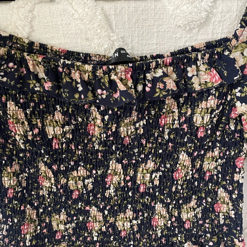 Shein top - Picture 4 of 4